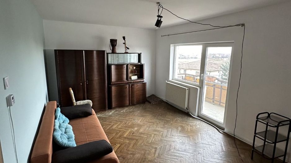 Agentia Europa vinde apartament cu 3 camere - Poză 2