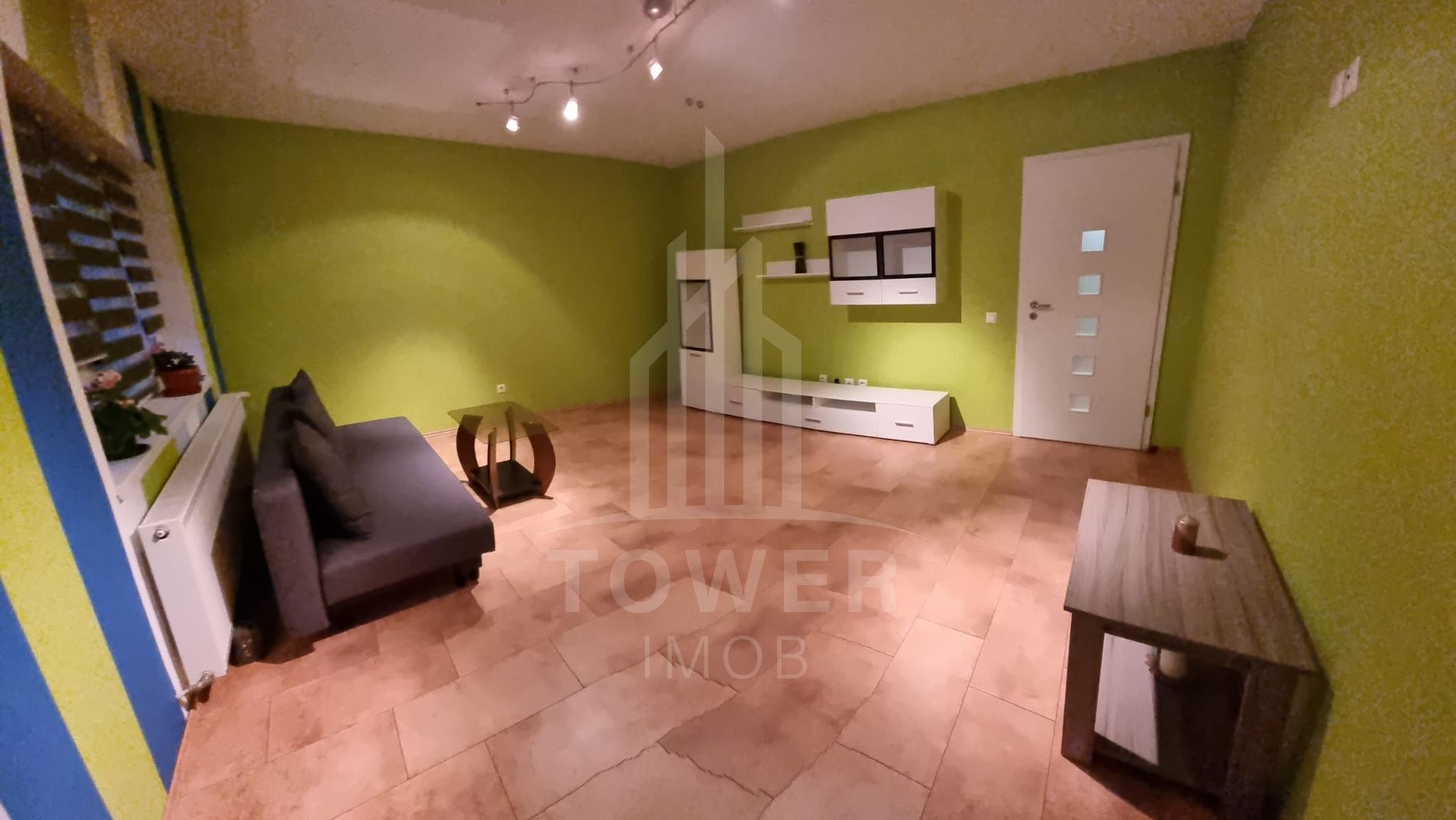 Aprtament spatios cu trei camere in Turnisor 85 mp - Poză 2