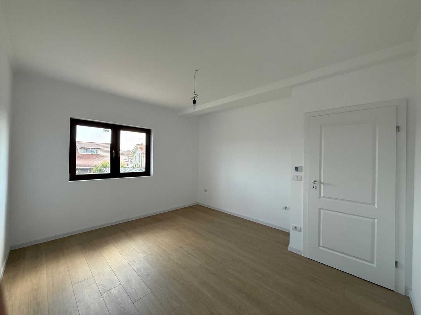 Duplex nou - 3 dormitoare - zona Kids Park - Dumbravita - Poză 10