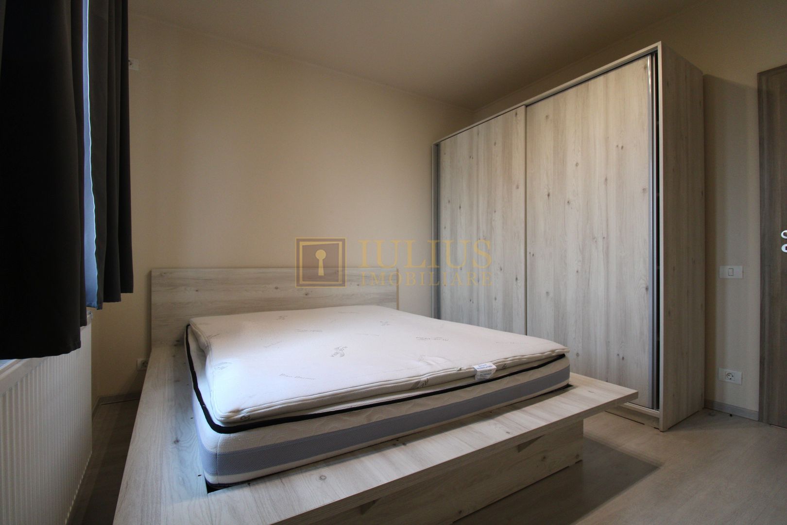 Casa Giroc, 4 camere, 2 bai, curte interioara. - Poză 17