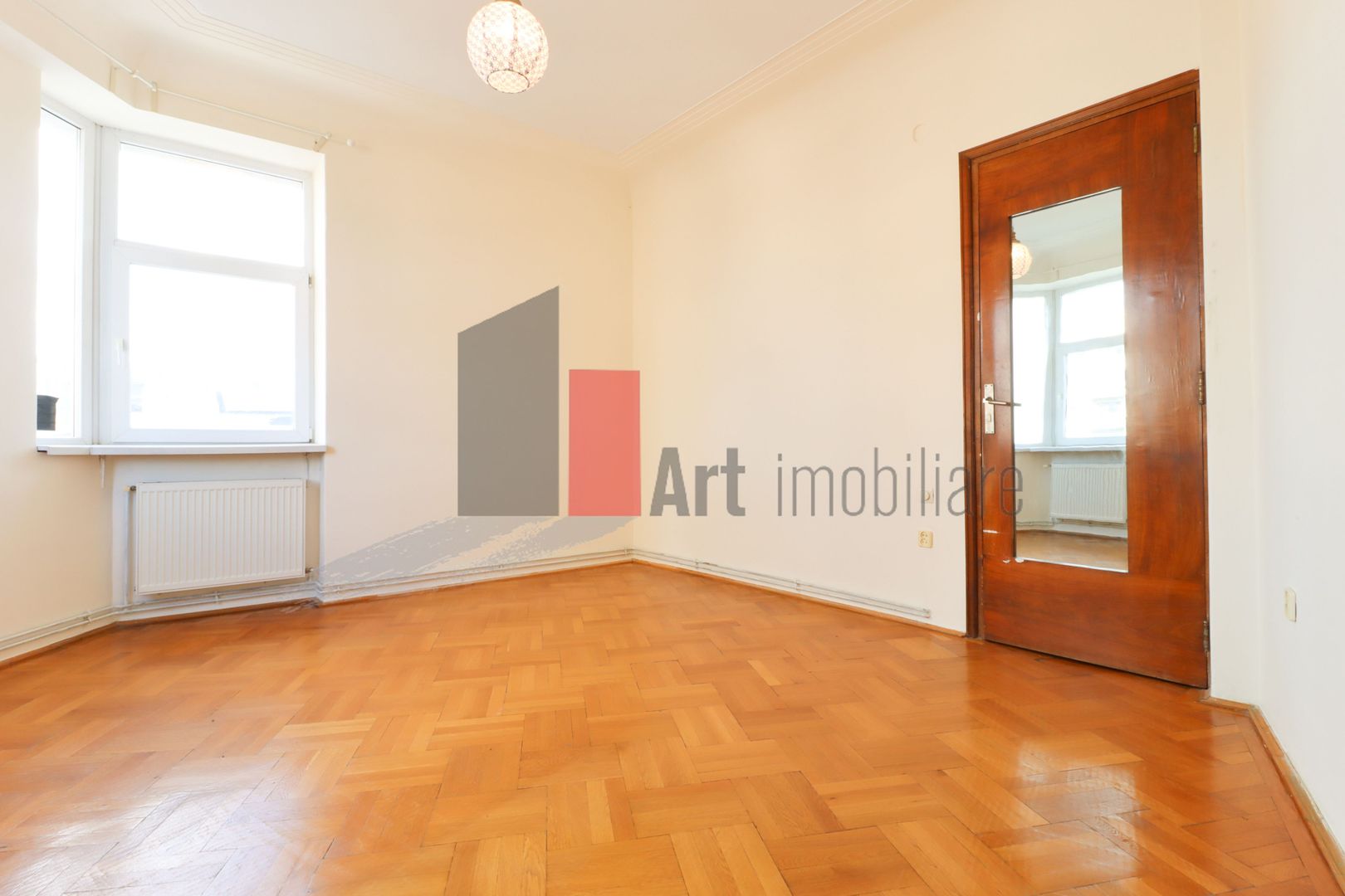 Apartamentul "DEKORA", bloc Art Deco, interior compartimentat de exceptie - Poză 12