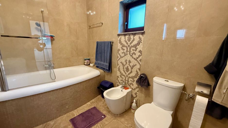 Vila 6 Camere de Vanzare I Mogosoaia - Poză 11