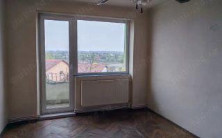 BRASADAS vinde ap cu 3 cam etaj 4/4 pe Drumul Botizului - Poză 1