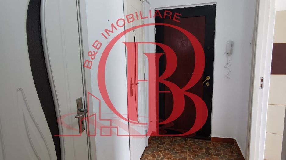 3 camere decomandat la 2 minute de metrou 1 Decembrie 1918 Ozana Titan - Poză 2