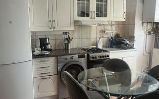 Apartament cu 2 camere, in zona UMF! - Poză 3