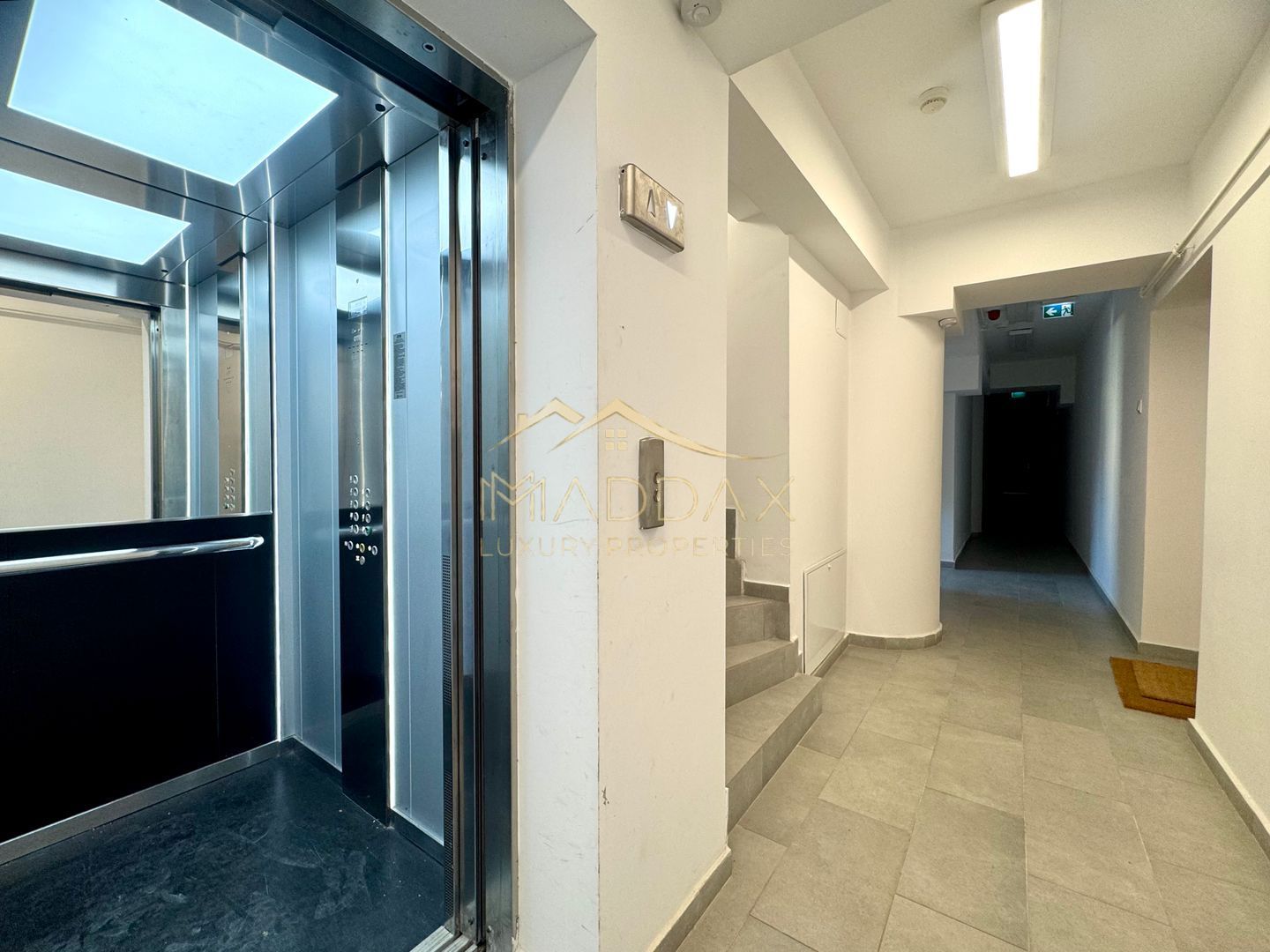 Apartament cu *3 camere* / Cladire Istorica stil Brancovenesc / Universitate - Poză 27