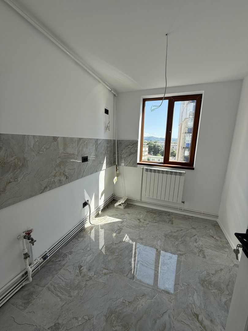 Apartament 3 camere renovat ca la carte zona OMV Campina - Poză 7