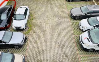 Studio gata de mutat loc de parcare, inclus - Poză 11