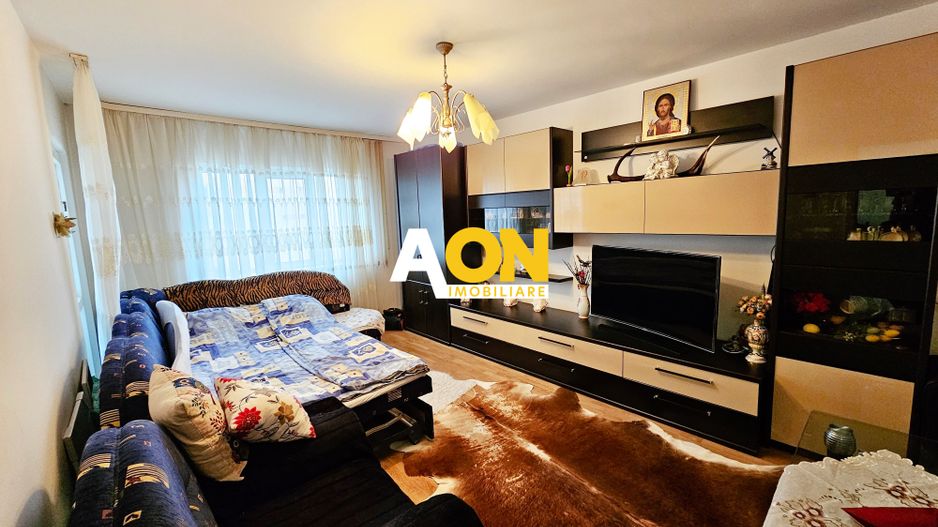 Apartament 2 camere, etaj 3,  mobilat utilat, zona Kaufland Cetate - Poză 1