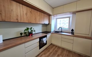 Apartament 3 Camere, Ultracentral, Decomandat, 67,5 mp, Zona Cetate - Poză 6