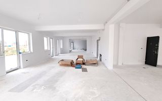 Spatiu comercial 190 mp vitrine la strada, dublu acces, parcari - Poză 1