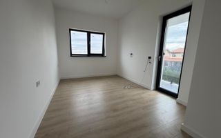Triplex in Sacalaz | Finisaje premium | 4 camere | Asfalt | 2 balcoane - Poză 8