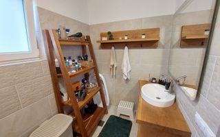 Casa 4 camere, curte 250mp - str. Granitului - Poză 12