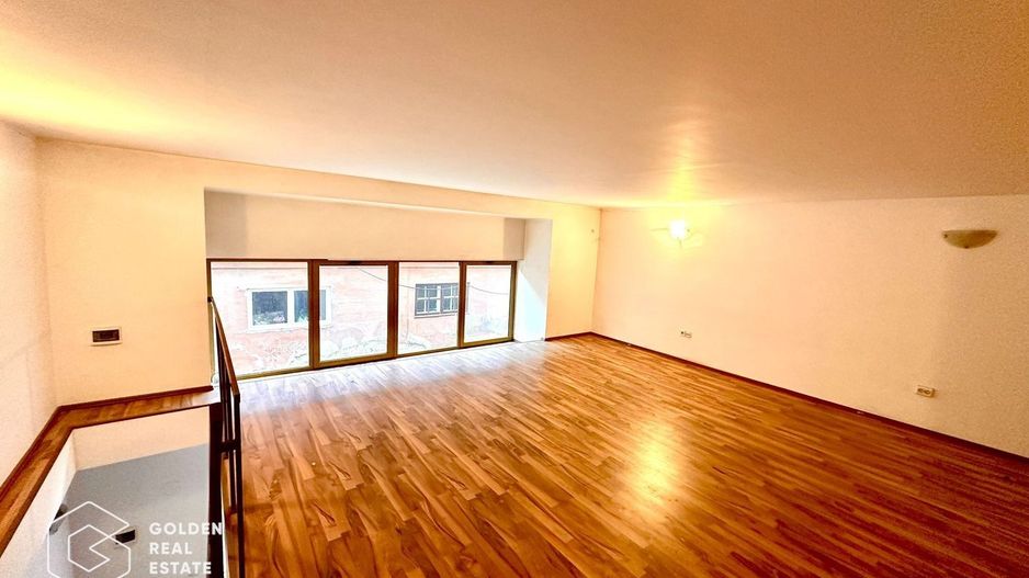 Spatiu comercial central, etaj1, 75mp, centrala termica - Poză 1