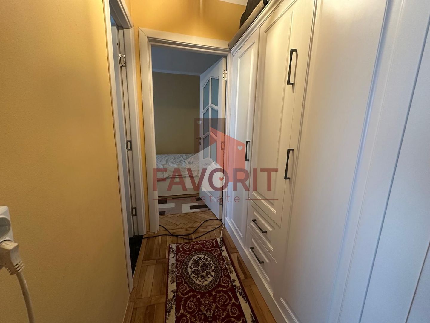 3 camere | centrala proprie | etaj intermediar | mobilat si utilat | - Poză 11