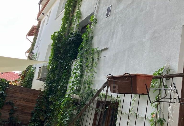 🏡 Apartament Rezidențial – Etaj 3 + Mansardă – 3 Dormitoare, Terasă, Curte - Poză 12