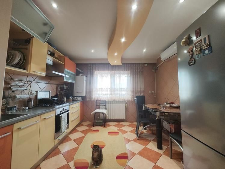 Vanzare Apartament 2 camere , 65mp, bloc 1990– 2 minute Metrou Costin Georgian - Poză 7
