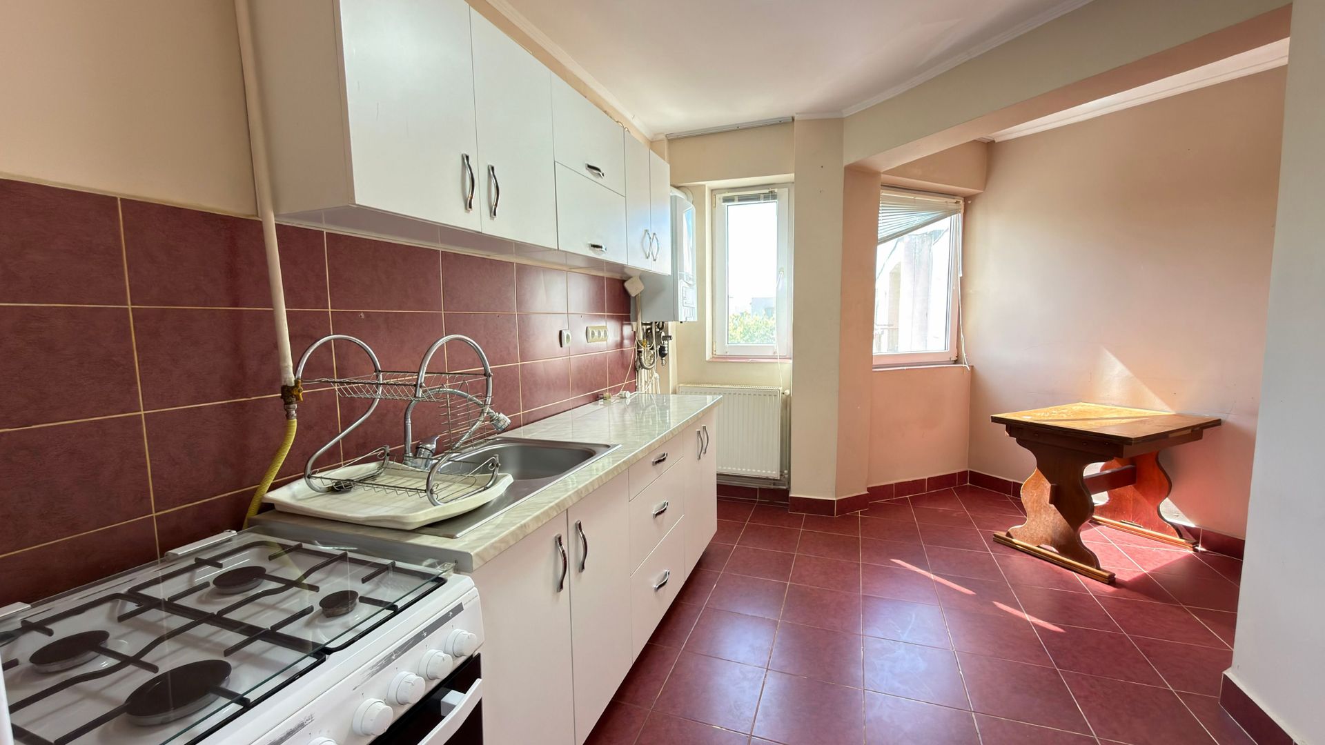 Apartament 3 camere MV1, Etaj IV / Str. Narcisei Nr.9 / Carei - Poză 1