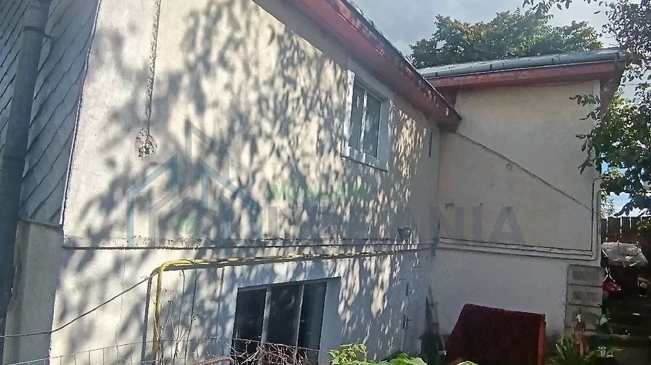 Casă de vânzare în Iași, zona Țicău, lângă Sărăriei - 123 mp + beci și 600 mp teren - Poză 1