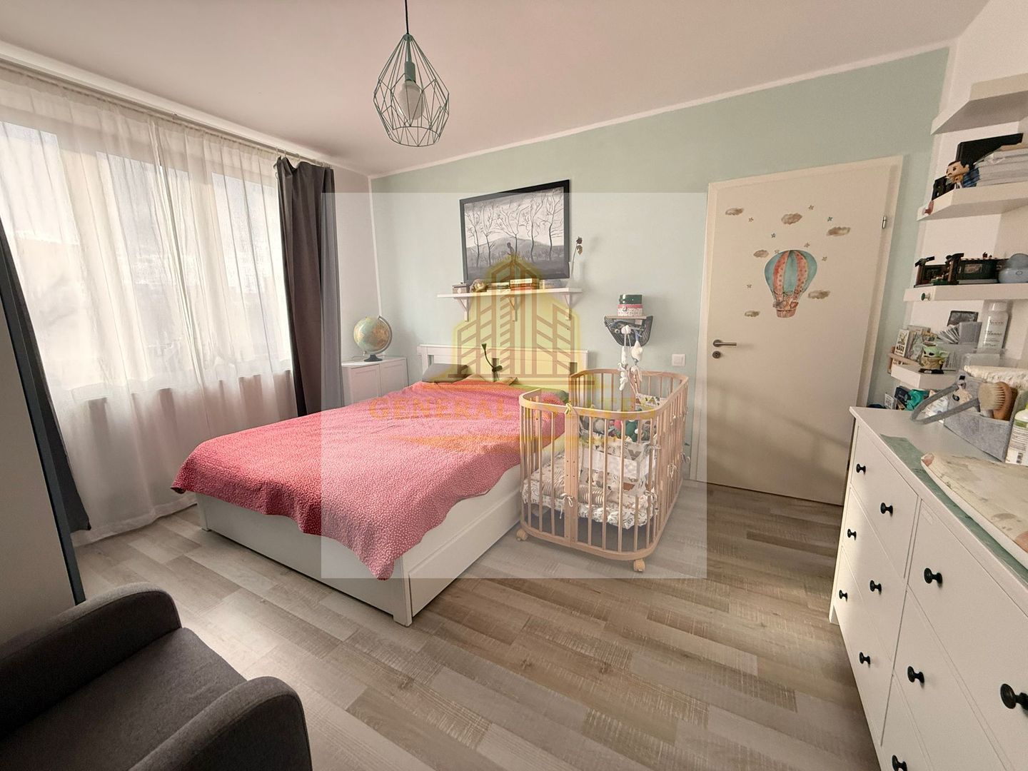 Apartament nou, luminos, cu curte proprie și parcare inclusă - Poză 2