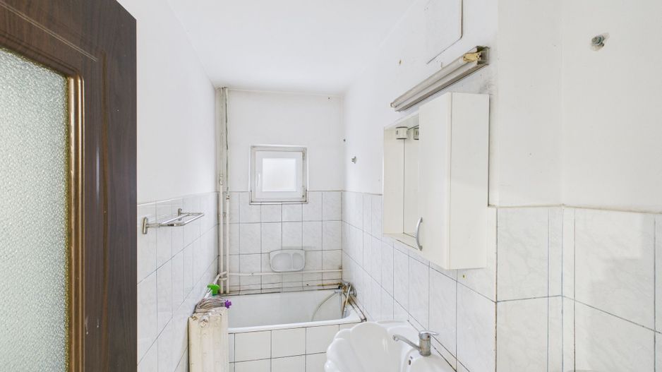 APARTAMENT 3 CAMERE DE VÂNZARE – VELENȚA, CFR - Poză 4