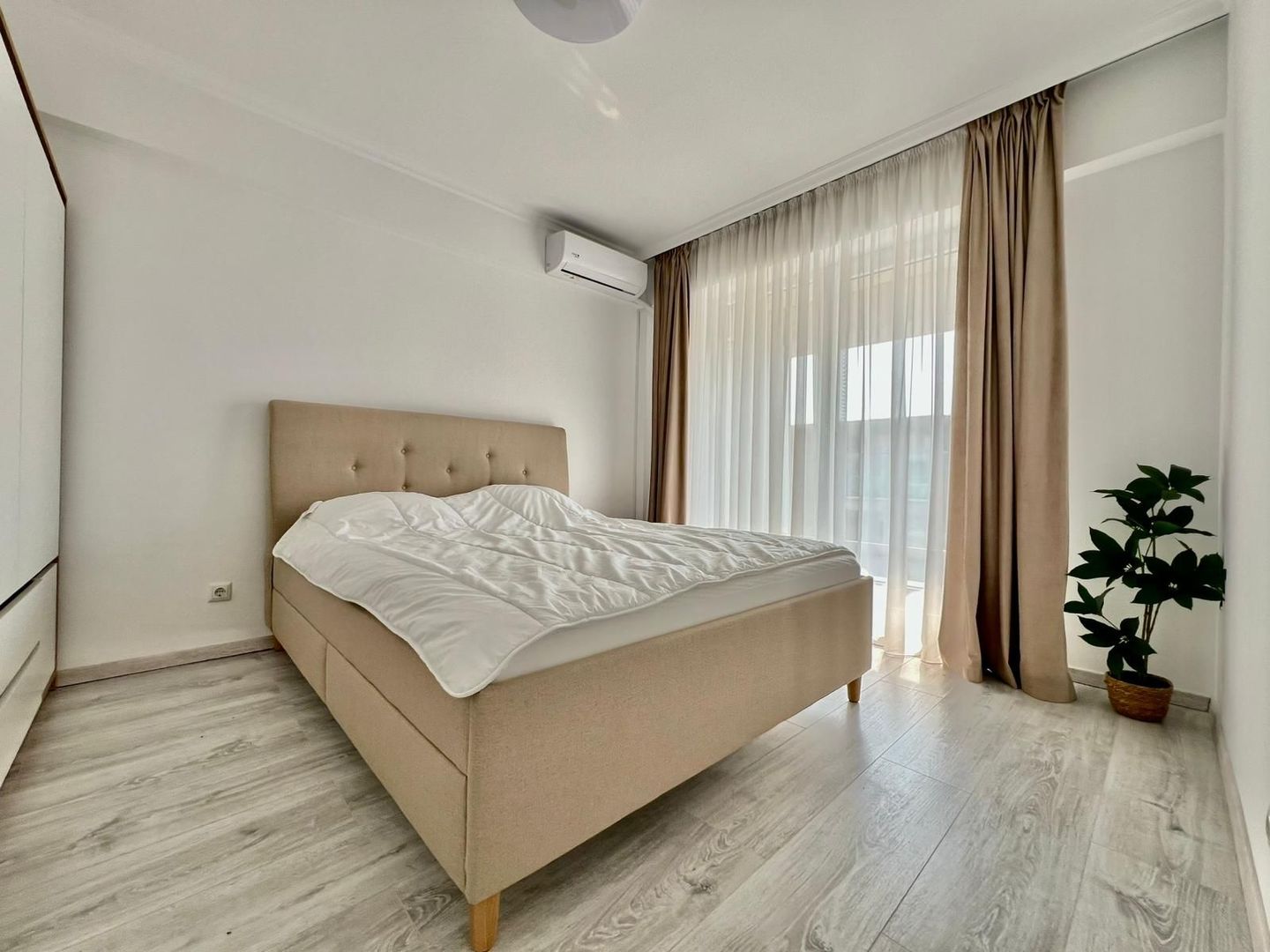 Luminos și spațios - Poză 3