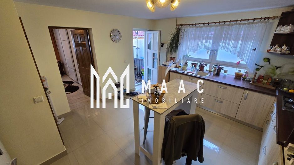 Casa 7 camere 3 bai 2 intrari Zona Garii - Poză 13