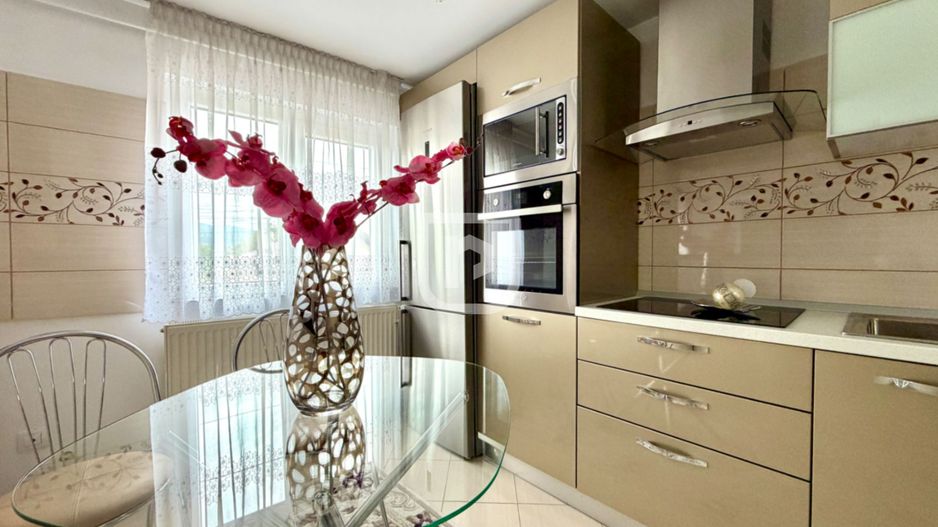 Triplex LUX în centrul Frasin – complet mobilat - Poză 2