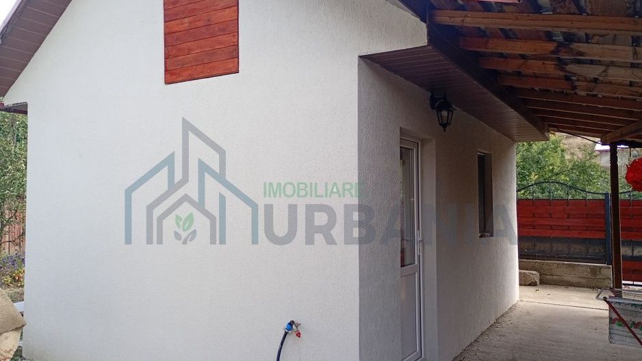 Casă intabulată cu anexă și teren de 1000 mp în Carlig (Popricani) - Poză 2