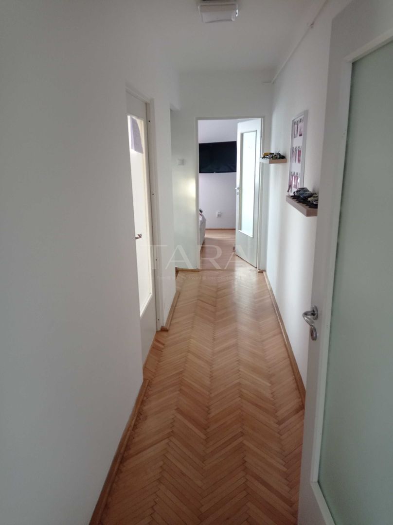 Apartament spațios cu 3 camere semidecomandat, în zona Calea Florești. - Poză 3