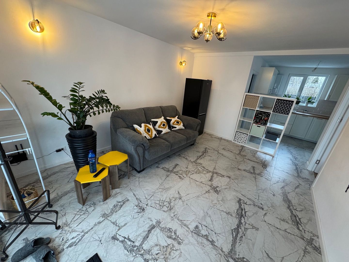 PRIMA CHIRIE, Casa pe parter, 3 camere, 70m2, 23 AUGUST - Poză 3