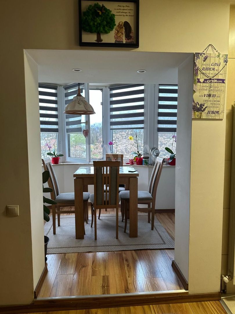 Apartament de vanzare, 2 camere, Plopilor - Poză 3