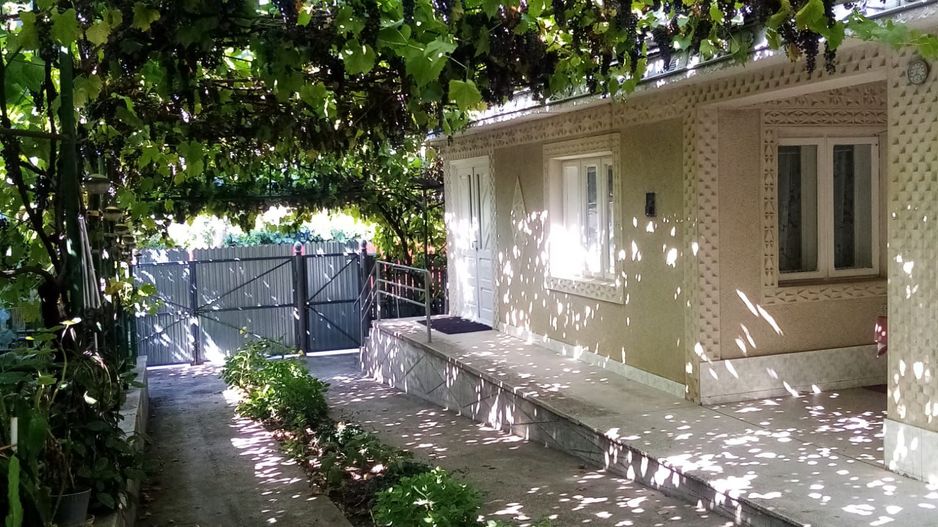 Casă individuală, teren 1026 mp, zona MUNTENI DE JOS; - Poză 1