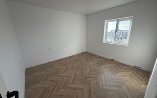 Apartament de tip penthouse cu 45 mp terasa - Poză 5