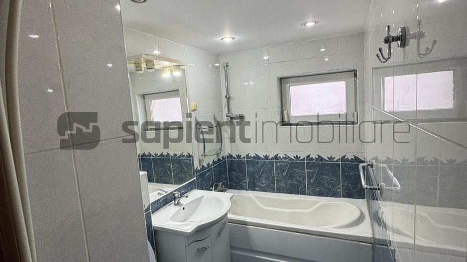 Apartament cu 4 camere in Nufarul - Poză 12