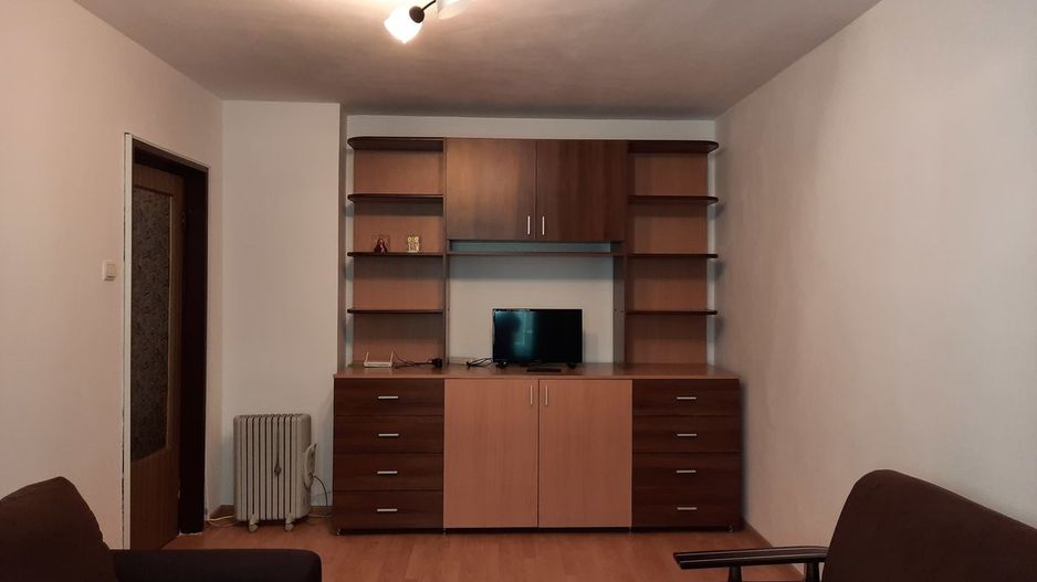 Garsoniera spațioasă in Titan, bloc 1983 - Poză 2