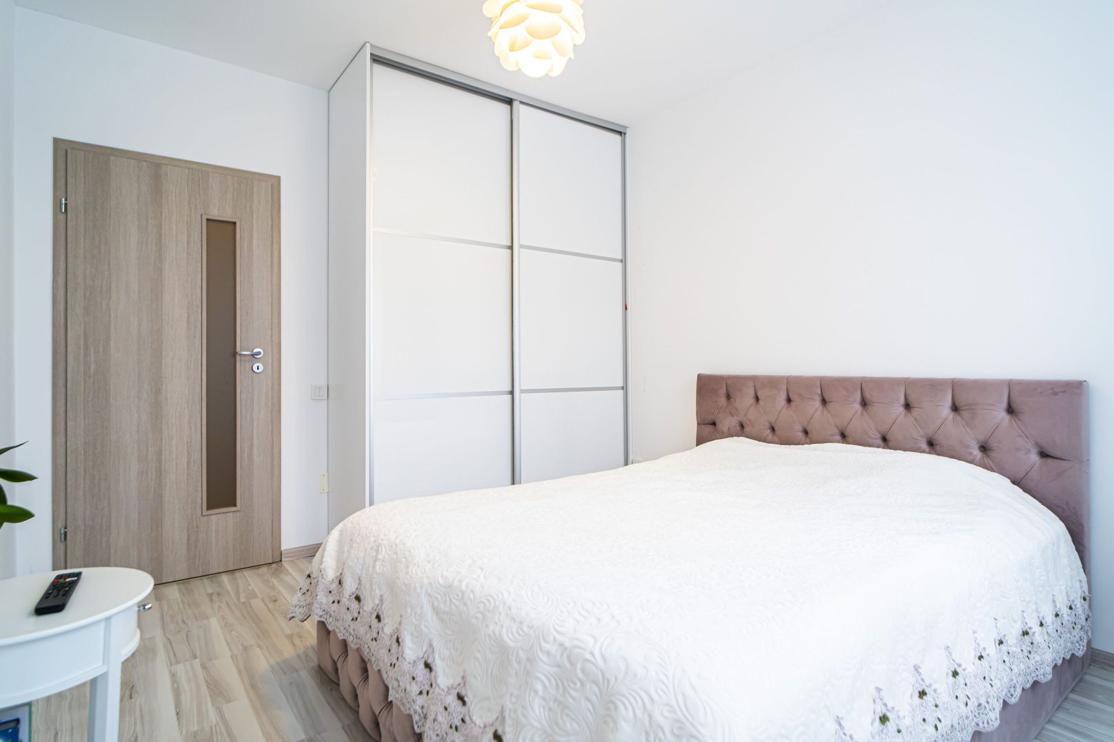 2 CAMERE, ETAJ 1, 56 mp, spatios, an 2019, bloc nou, mobilat-utilat, COMISION 0% - Poză 1