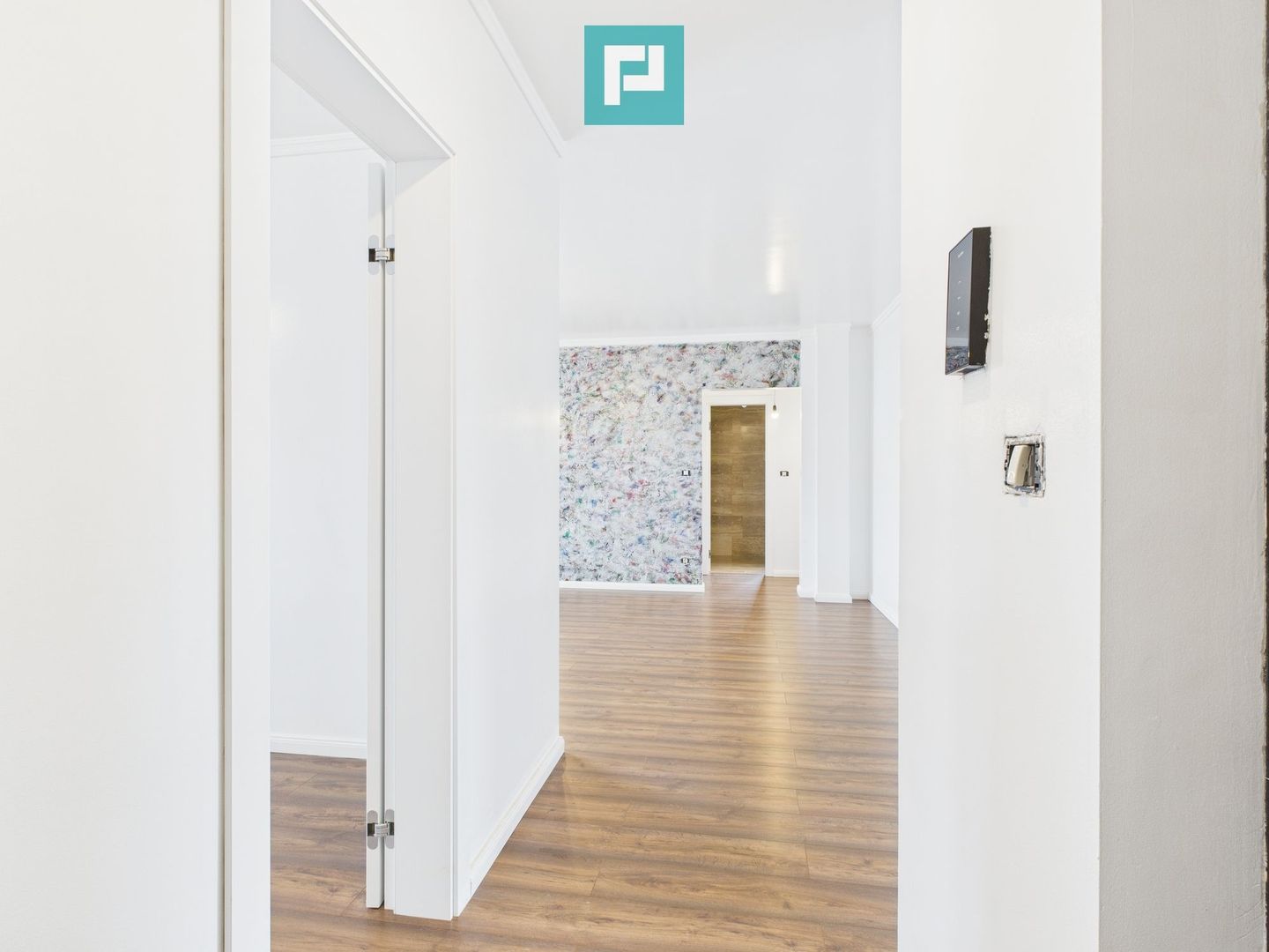 Apartament 2 camere în bloc nou, cu loc parcare - Poză 4