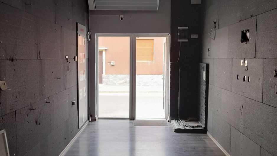 Inchiriere birou/ spatiu comercial, Calea Clujului - Oradea - Poză 1