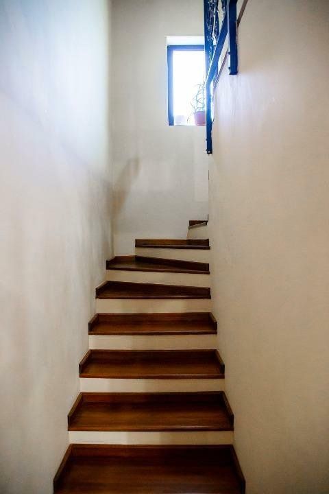 Casă complet mobilată P+1+M - Curte şi loc de parcare- - Poză 9