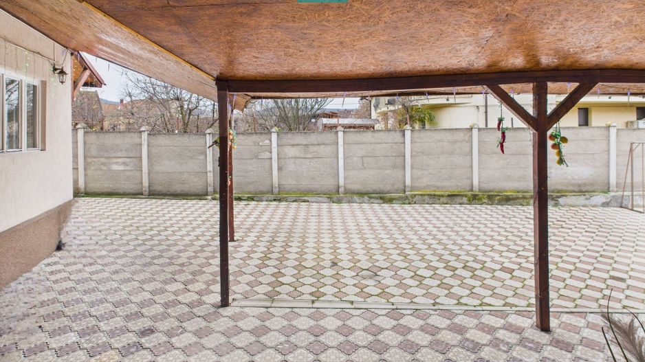 Două case, curte mare, lângă Castelul Huniazilor - Poză 33