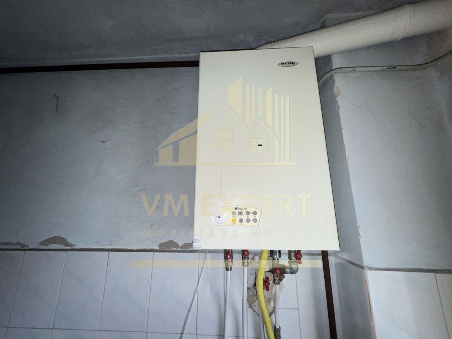 APARTAMENT 3 CAMERE ETAJ 4 VISOI CAMPULUNG - Poză 13