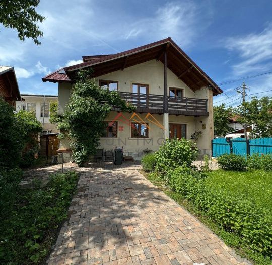 Casa Moderna P+E+M, ultracentral, 5 camere, Campina, Prahova - Poză 1