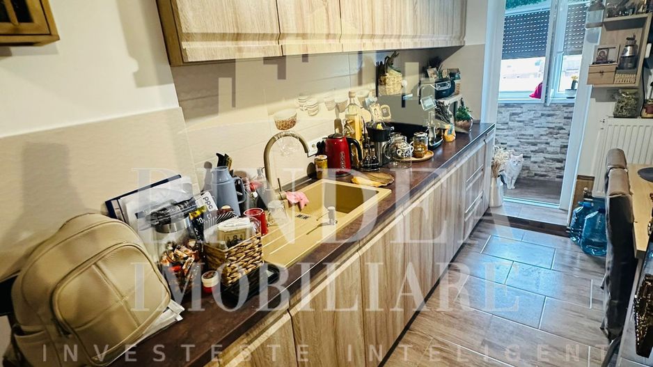 Apartament 2 camere decomandat etaj intermediar, centrala+ clima - Poză 2