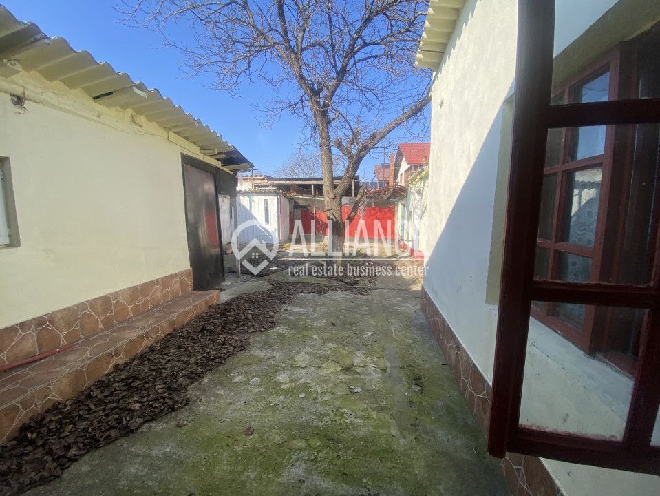 Murfatlar (COD 07)Casă bătrânească locuibilă cu teren de 300 mp - Poză 10