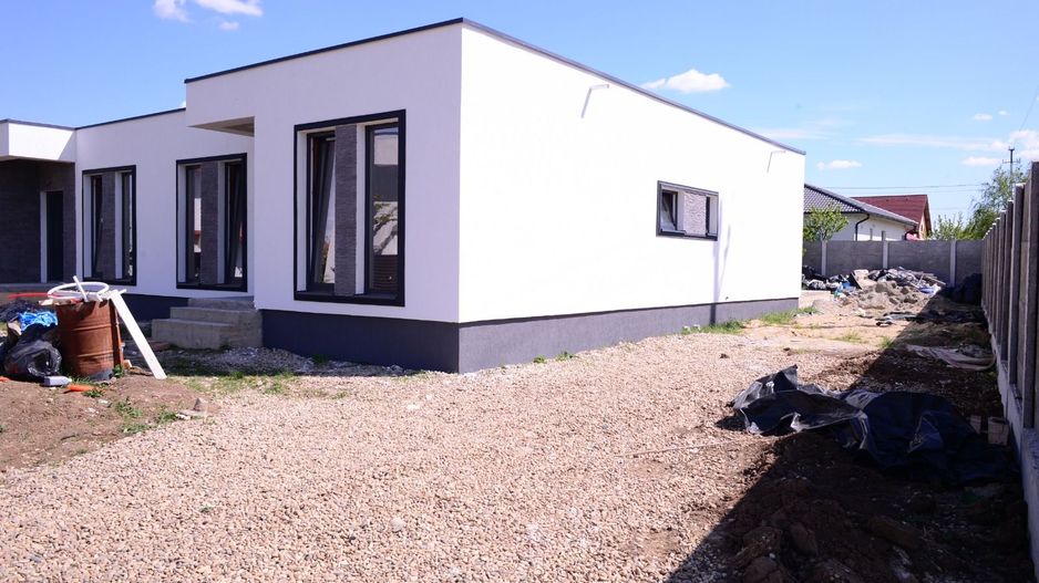 Sanandrei, Duplex pe PArter , 3 Dormitoare, 2 bai, Dresing, Perete Dublu - Poză 4