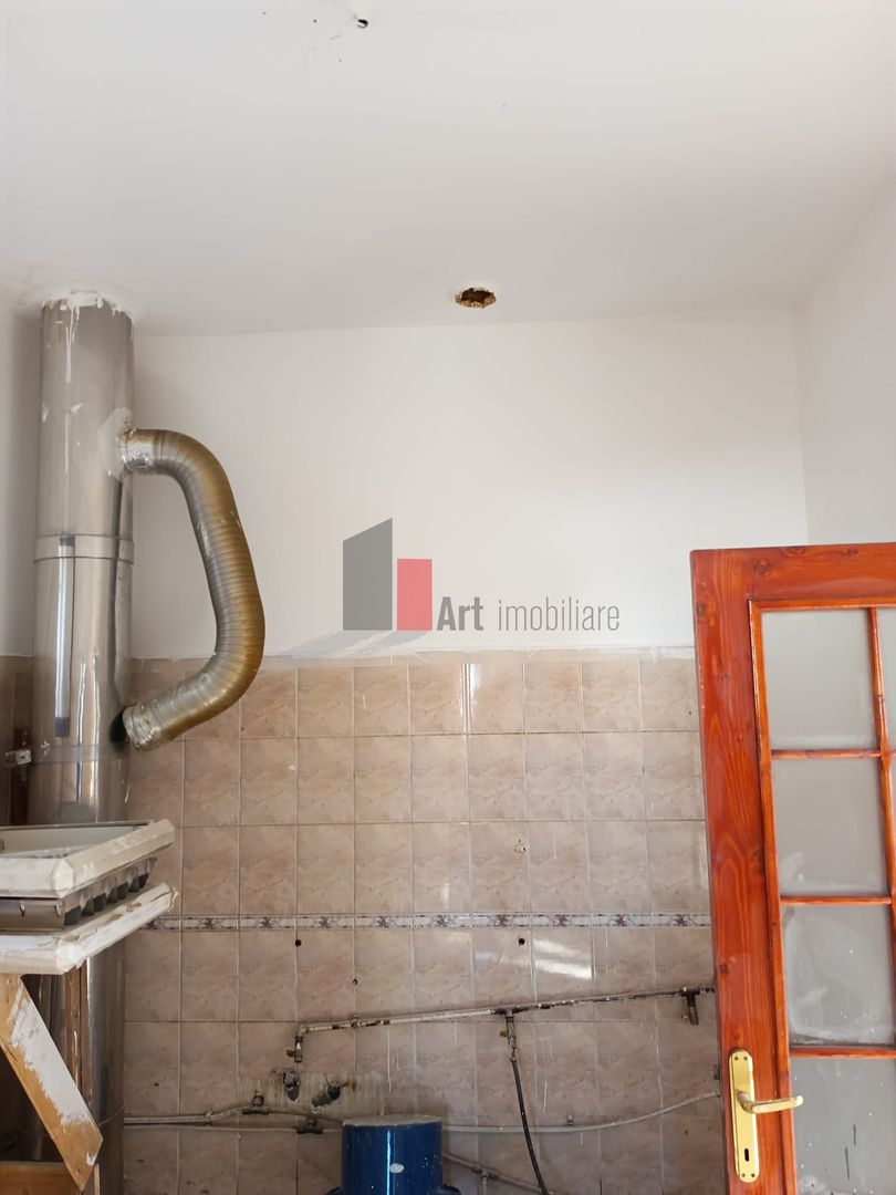 Vila  de inchiriat recent renovata - Poză 23