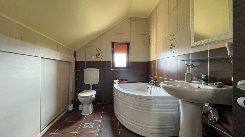 Vila deosebita situata in cartier Izvor! - Poză 13