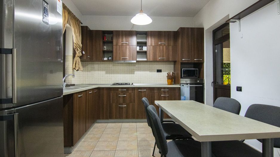 Casă / Vilă, 5 camere, teren 690 Mp., Prelungirea Ghencea - Maracineni - Poză 23