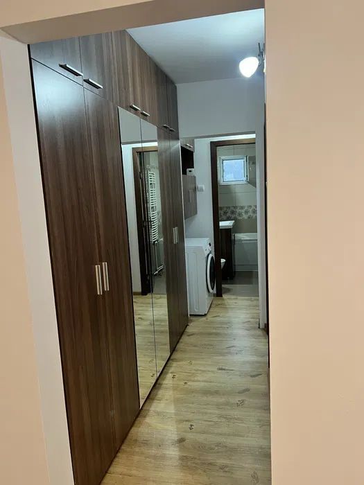 Aapratemt 3 camere si loc de paracare- et.3- 400euro-Mircea cel Batran - Poză 8